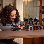 76786-LEGO-Wednesday-casa-da-morticia -3-